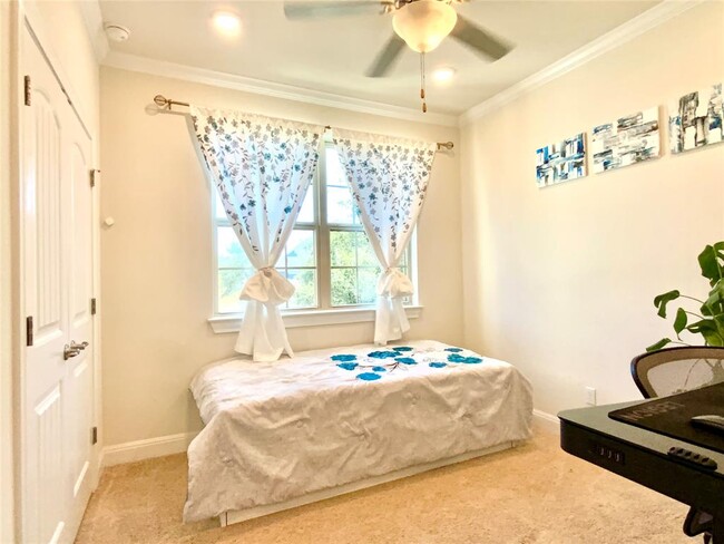 Building Photo - 16028 Cinca Terra Dr