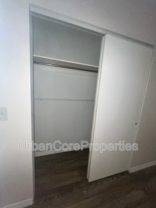 Building Photo - 105 7th Ave N