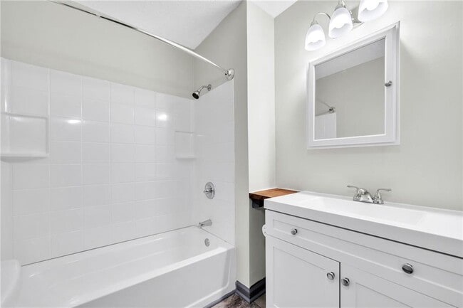 Building Photo - 5902 Cumming Hwy