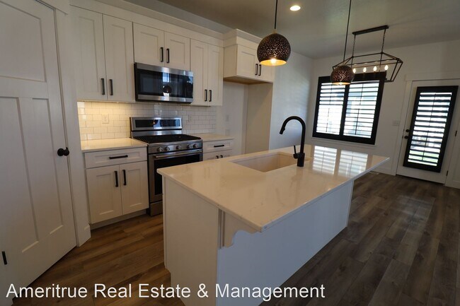 Building Photo - 3 br, 2.5 bath House - 1797 N 3780 W