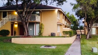 Building Photo - 410 NW 214th St