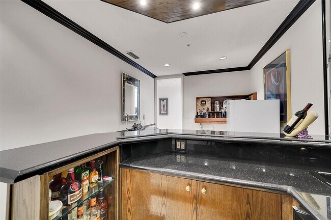 Building Photo - 6001 N Ocean Dr