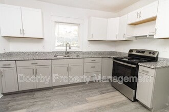 Building Photo - 1203 Rockway Dr