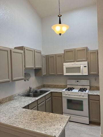 Building Photo - 204 Cutlass Dr