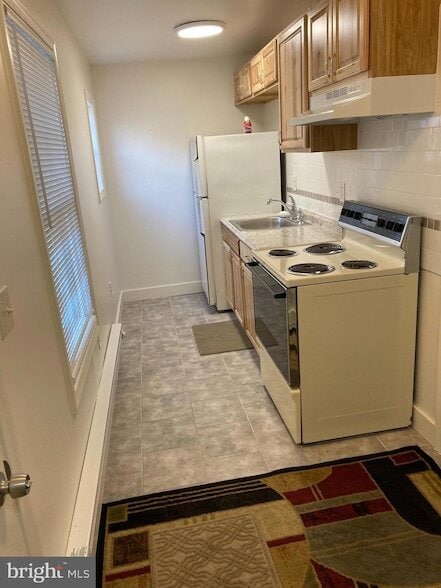 Building Photo - 623 Columbia Ave