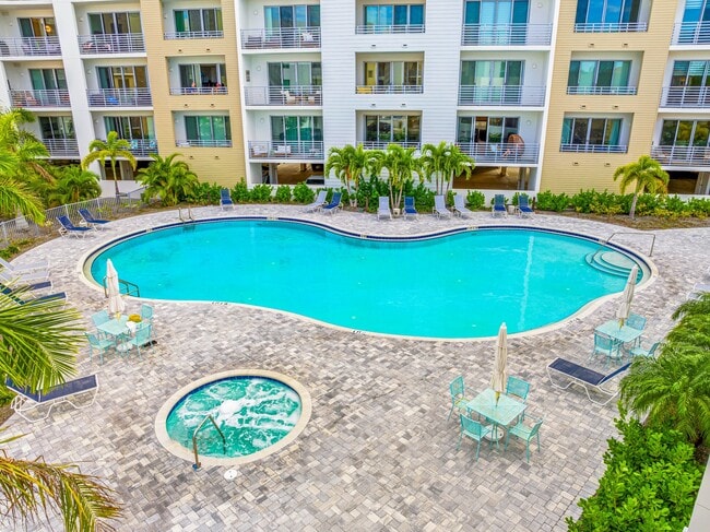 Building Photo - 1709 N Tamiami Trail