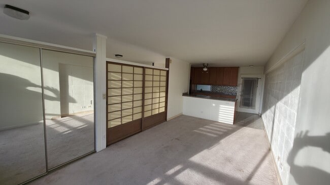 Building Photo - 1630 Makiki St