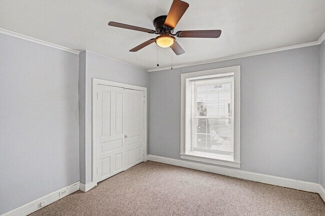 Building Photo - 501 Main St