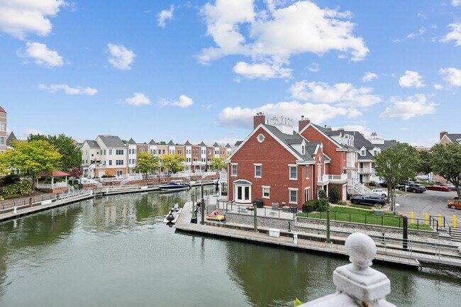 Building Photo - 205 Shearwater Ct W