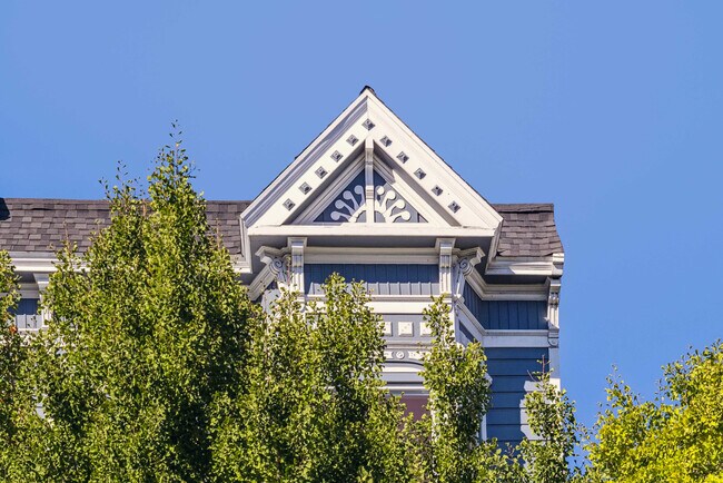 Building Photo - 282 Eureka St