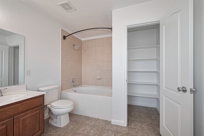 Building Photo - 7734 Pasture Bend Ln