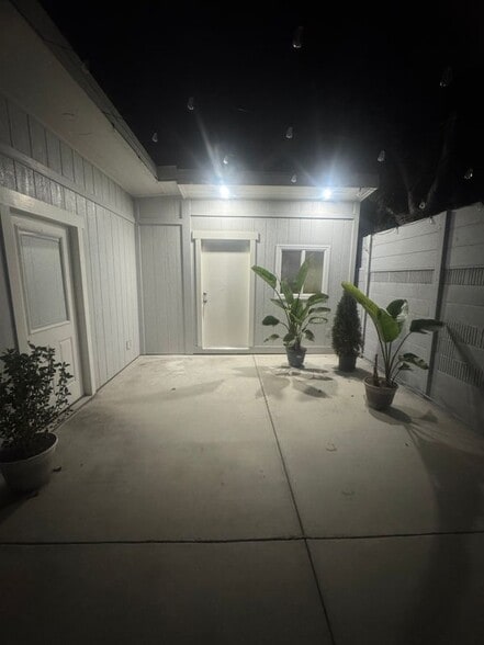 Primary Photo - 4628 W Simmons Ave