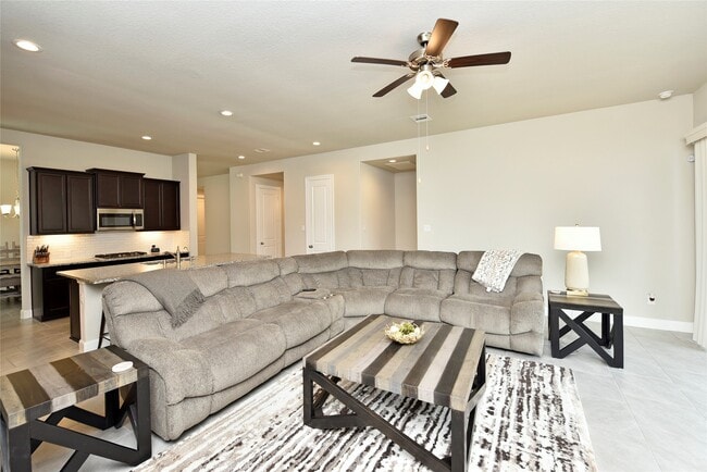 Building Photo - 5835 Euclid Loop