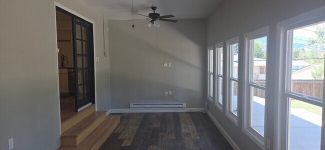 Building Photo - 2906 Cabrillo Cir