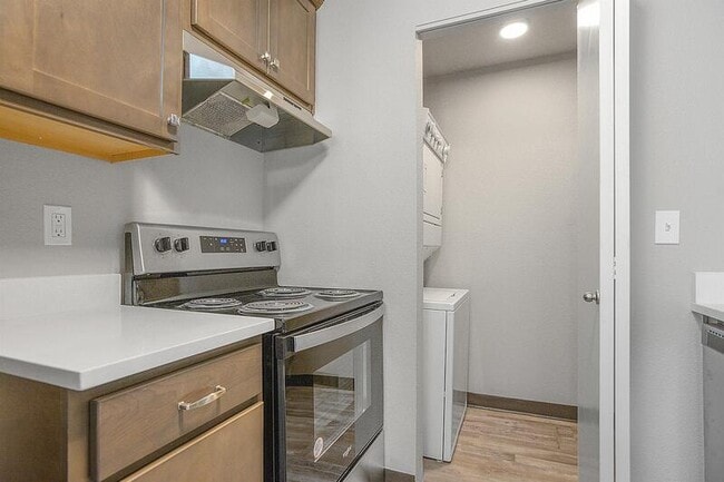 Building Photo - 7238 SW Garden Home Rd