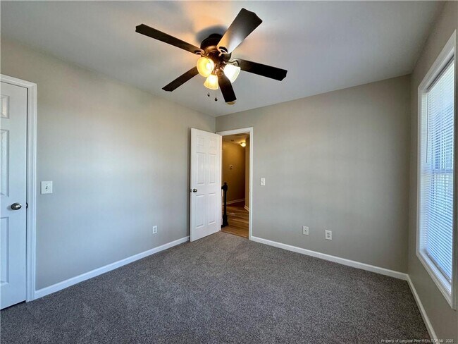 Building Photo - 134 Cresthaven Dr