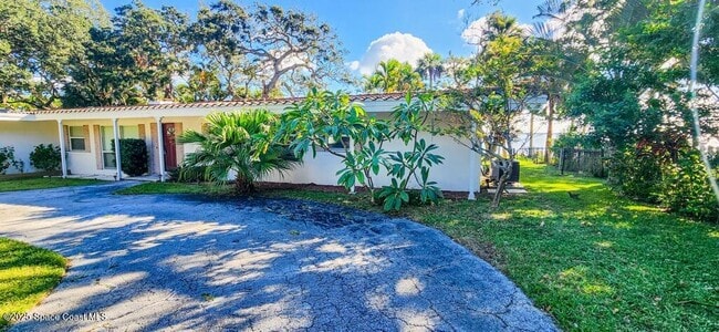 Building Photo - 1181 Sunny Point Dr