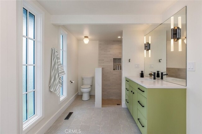 Building Photo - 3007 Harbor View Dr