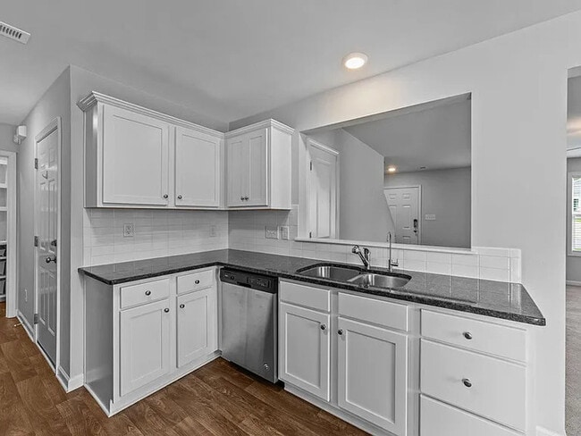 Building Photo - Earn Wealth While Leasing - Like a Homeown...