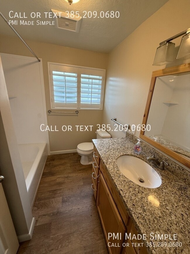 Building Photo - 10342 Countrywood Dr