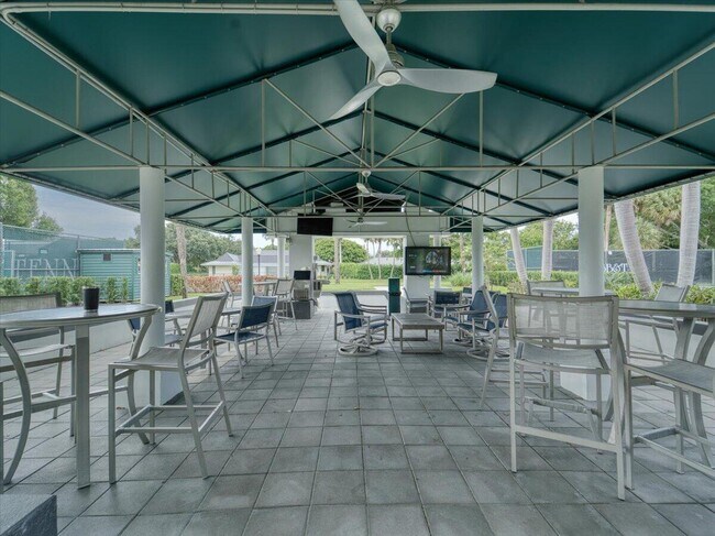 Building Photo - 2908 Banyan Blvd Cir NW