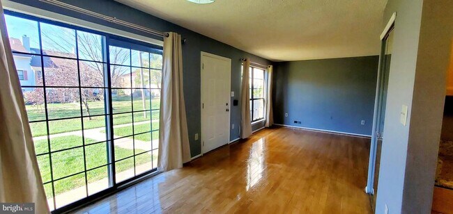 Building Photo - 95 O'Neill Ct