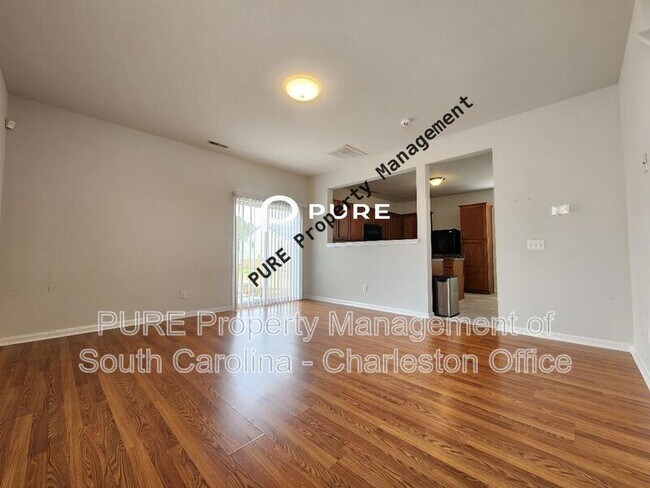 Building Photo - 437 Watershed Dr