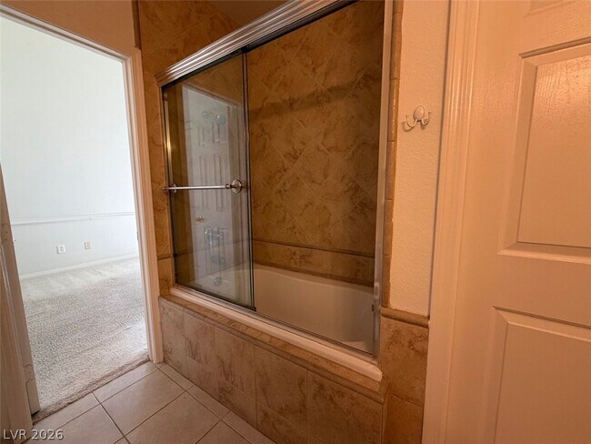 Building Photo - 900 Heavenly Hill Ct