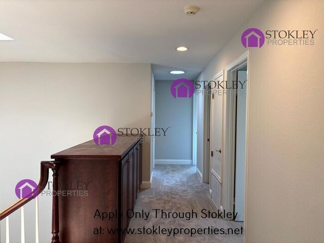 Building Photo - 5958 Vía del Cielo