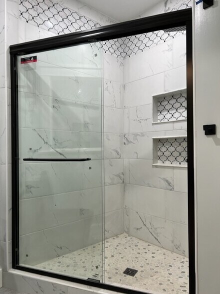 Building Photo - 1426 E Florida St