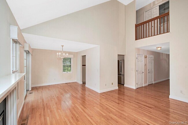 Building Photo - 1103 Regent Dr