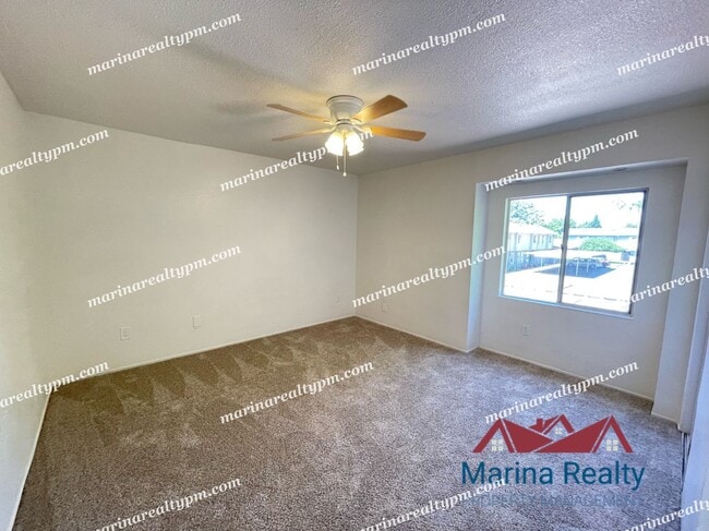 Building Photo - 211 Del Luz Ct