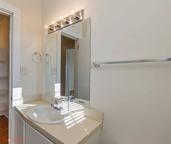 Building Photo - RENOVATED FARMHOUSE in Mt. Olive!