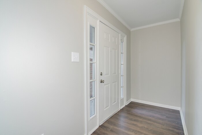 Building Photo - 357 Forest Ct