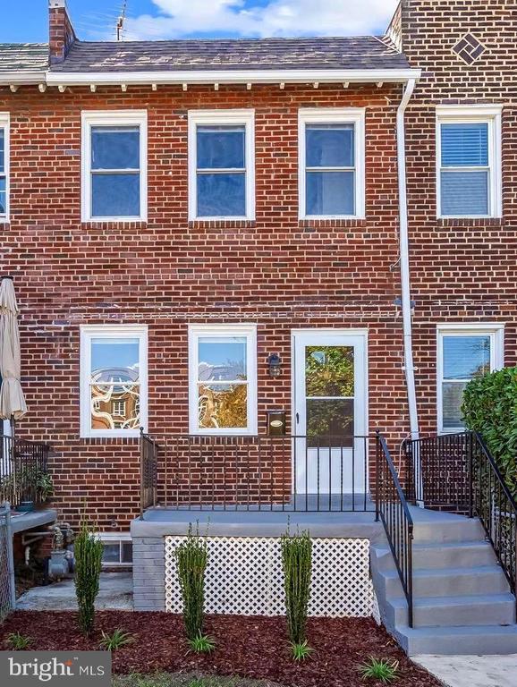 Building Photo - 1222 Oronoco St