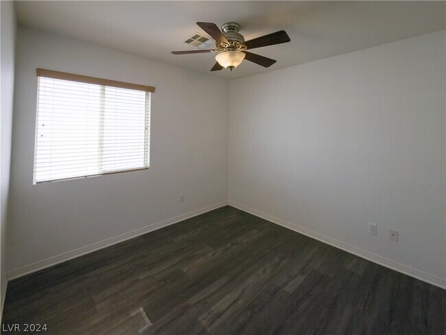 Building Photo - 7282 Cestrum Rd