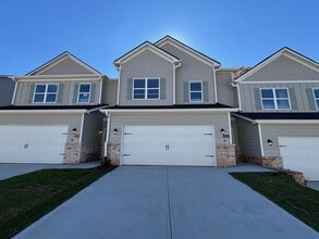 Building Photo - 226-B Alston Ridge Dr