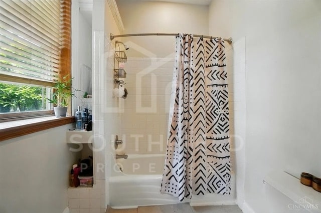 Building Photo - 2319 Victor St