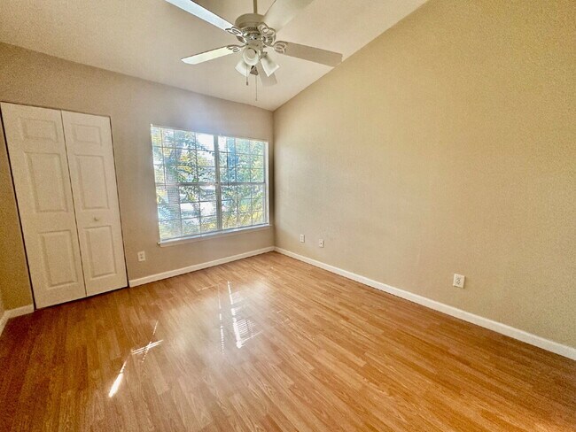 Building Photo - Spacious, One-Bedroom Condo In Plantation ...