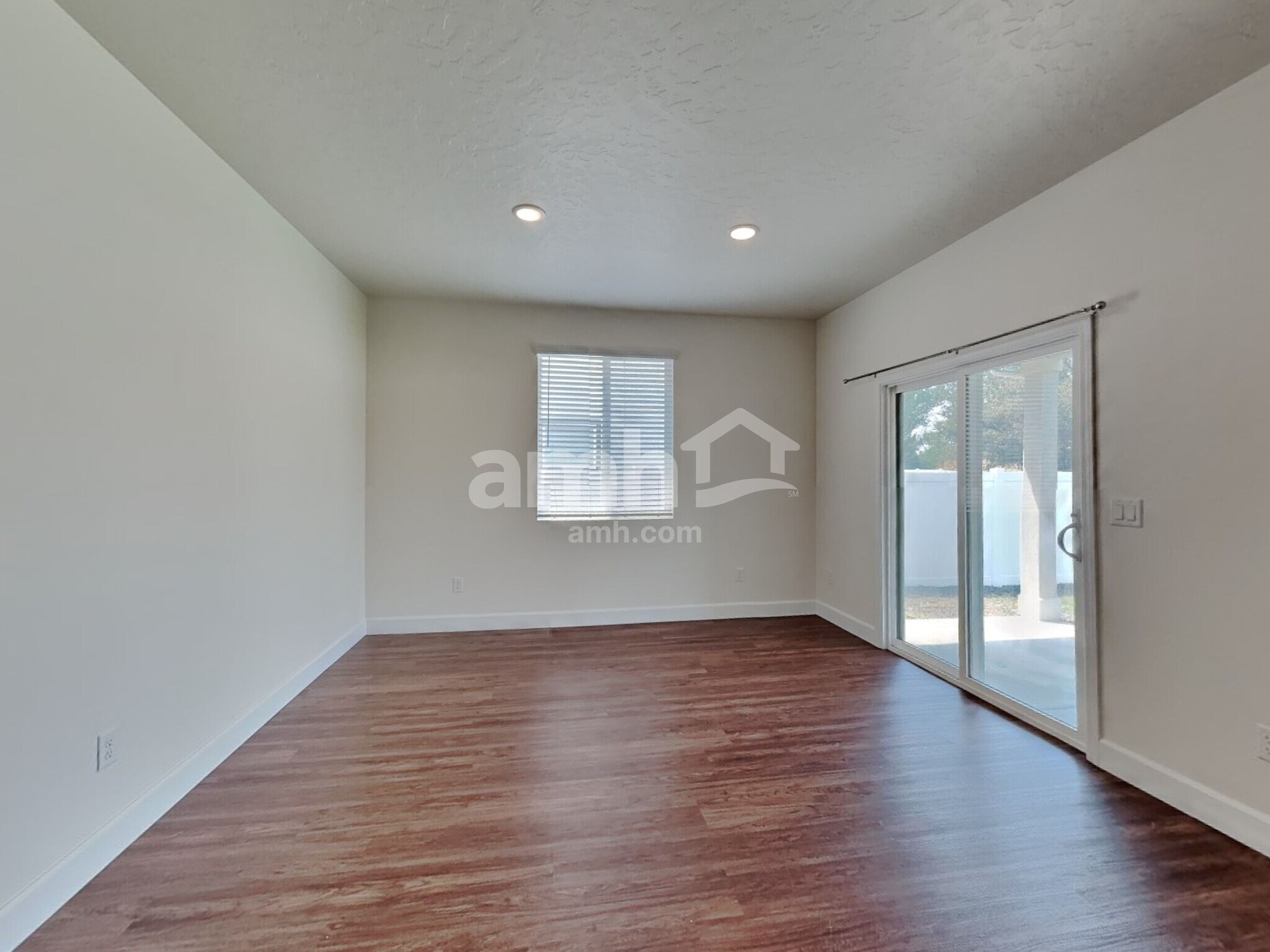 Building Photo - 1743 N Montgomery Way
