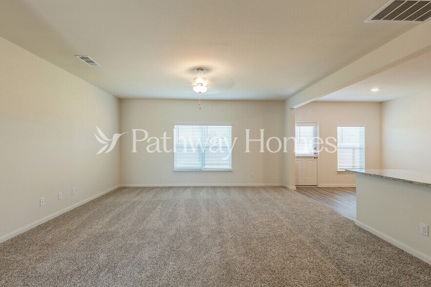 Building Photo - 10820 Gray Mare Dr