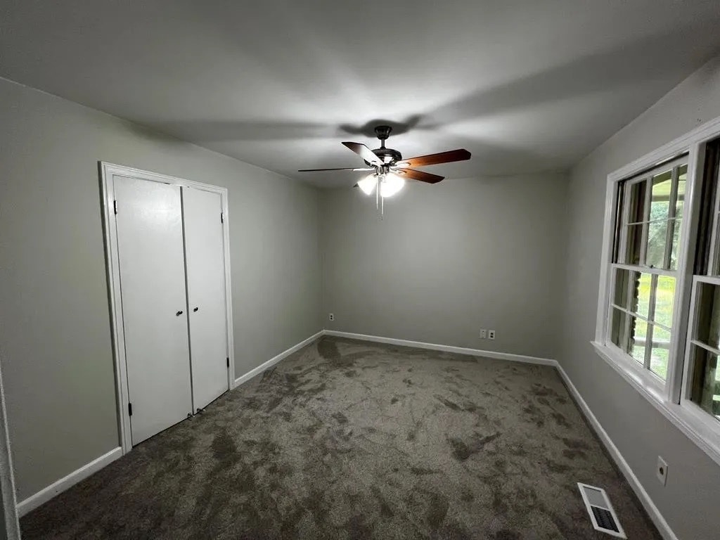 Building Photo - 305 Hartsfield Ln