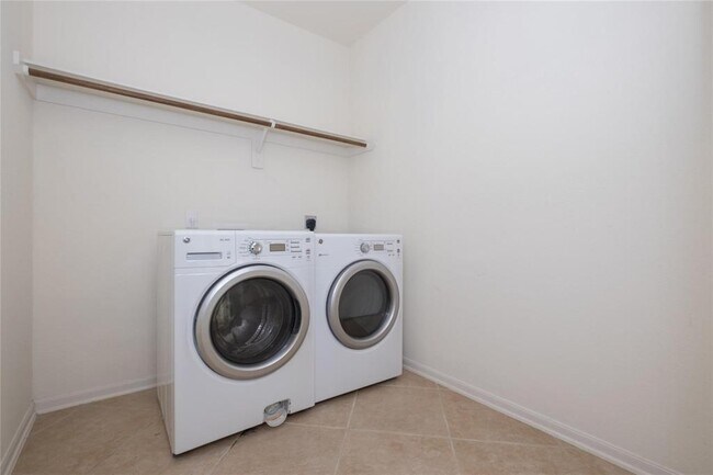 Building Photo - 28723 Mayes Bluff Dr