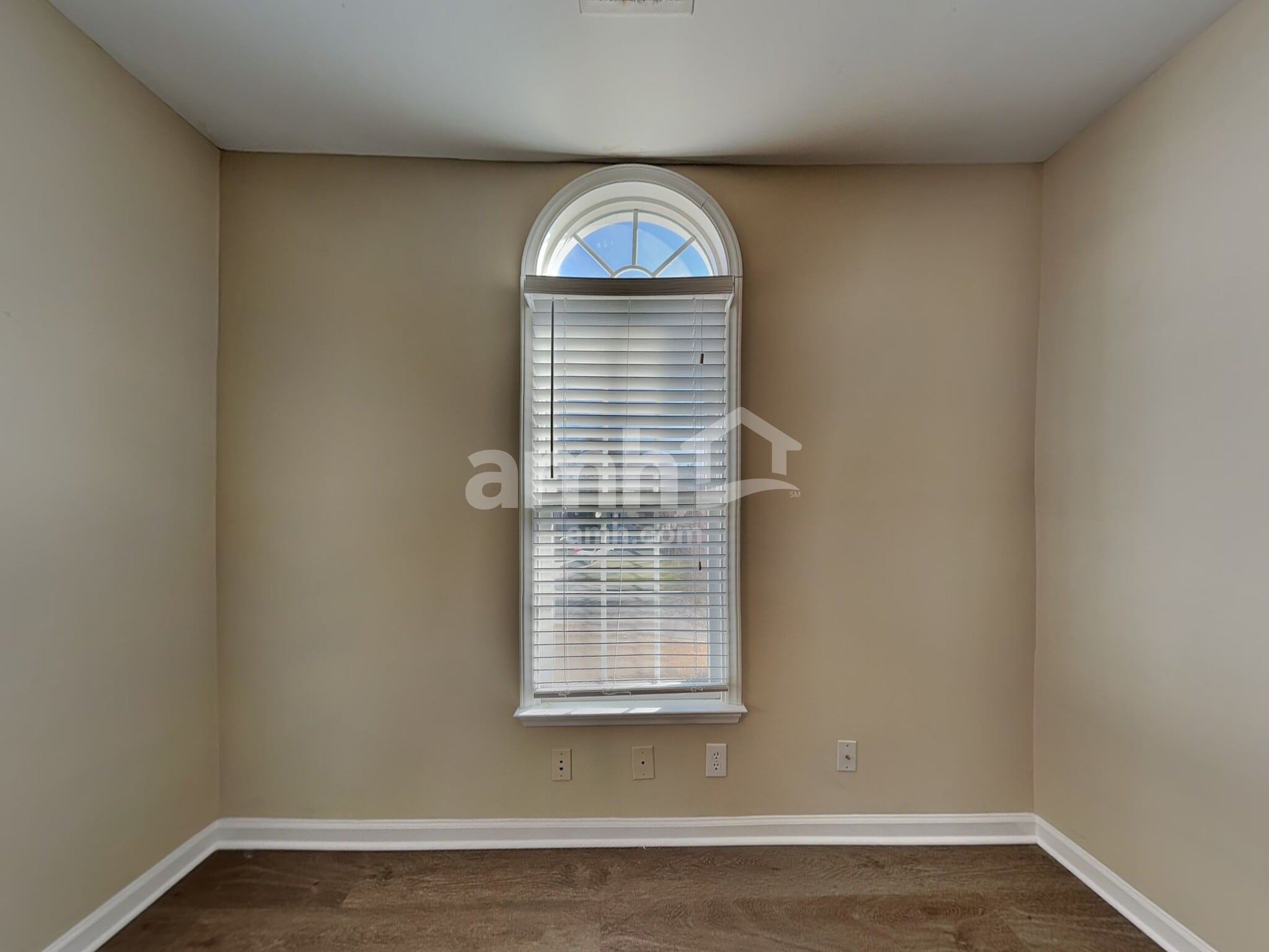 Building Photo - 1 Rosebank Ct