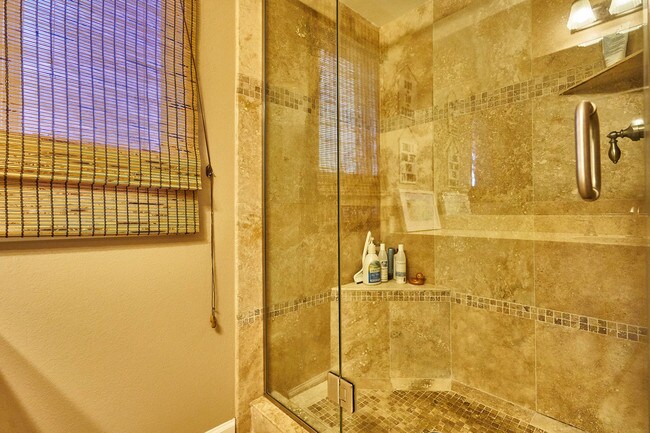 Building Photo - 4804 La Villa Marina