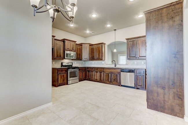 Building Photo - 308 Stoneridge Dr