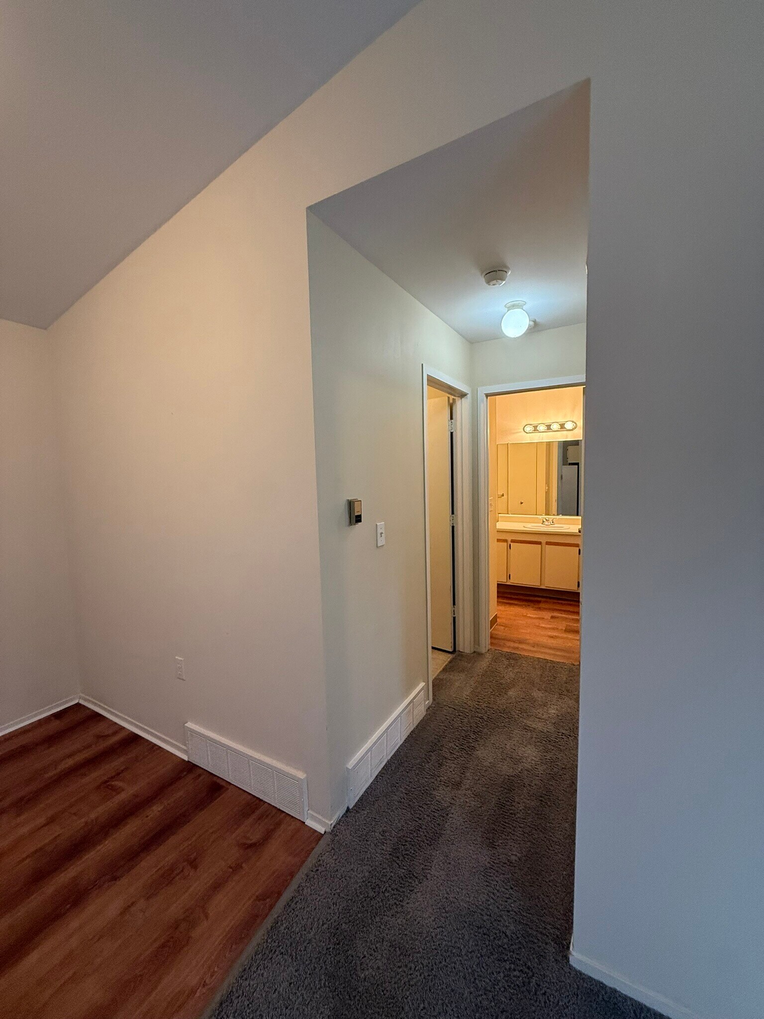 Building Photo - 1257 Oxford Manor Ct