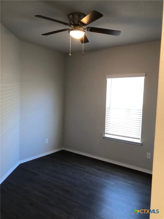 Building Photo - 635 Ashers Pl