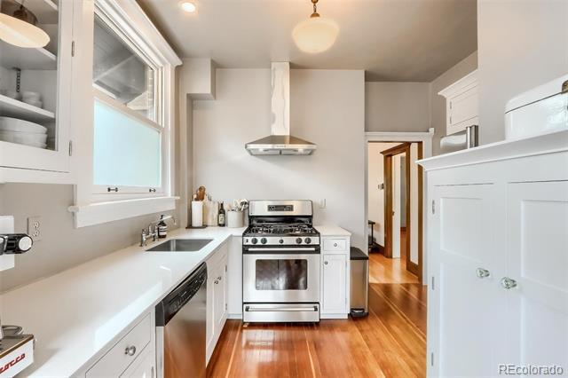 Building Photo - 1220 Fillmore St