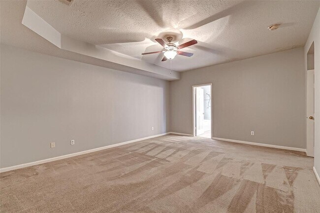 Building Photo - 2130 Autumn Fern Dr